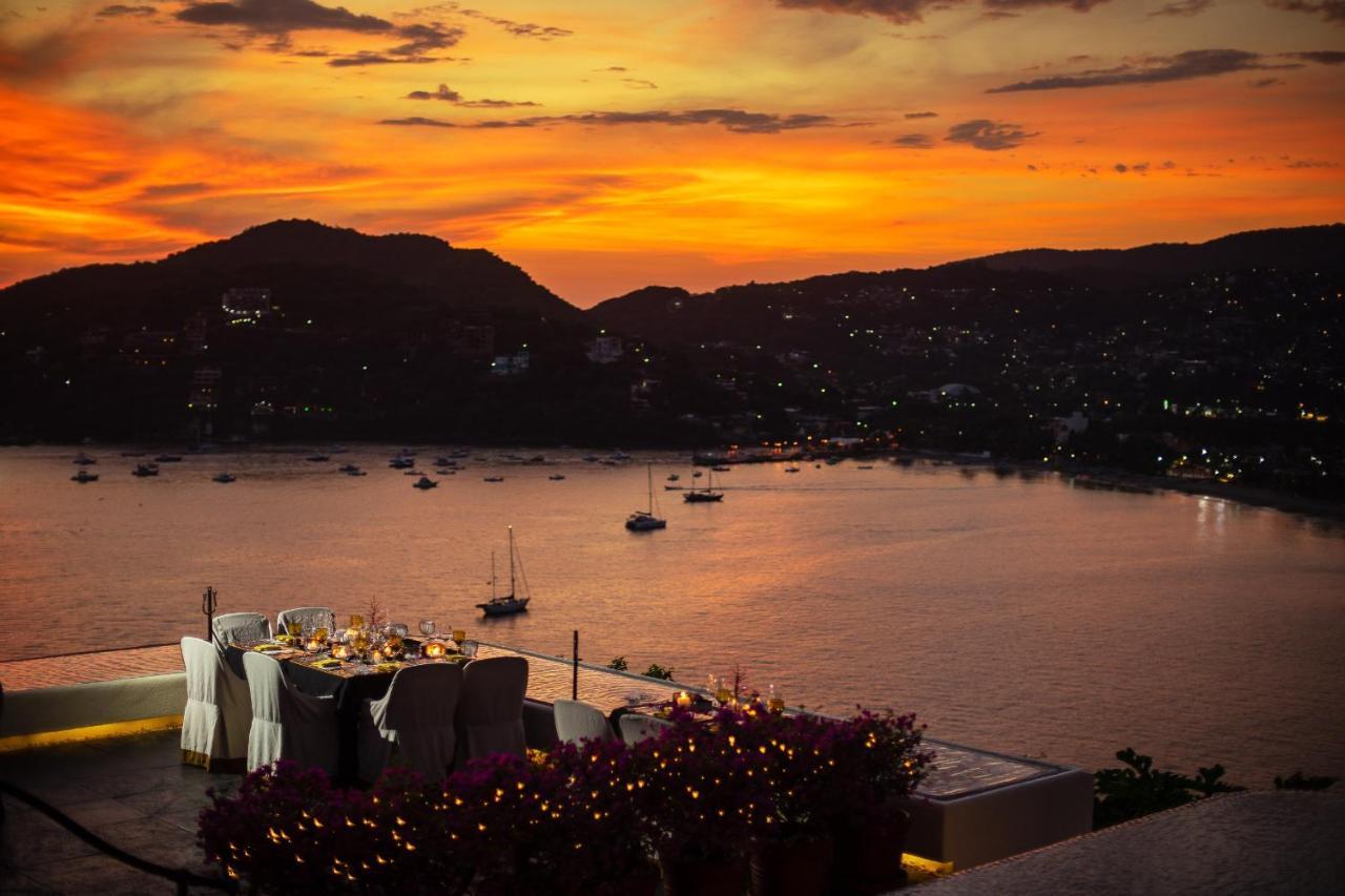 Tentaciones Hotel & Lounge Pool - Adults Only Zihuatanejo Exterior photo