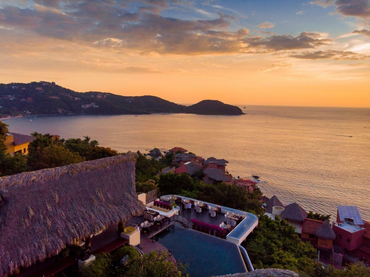 Tentaciones Hotel & Lounge Pool - Adults Only Zihuatanejo Exterior photo